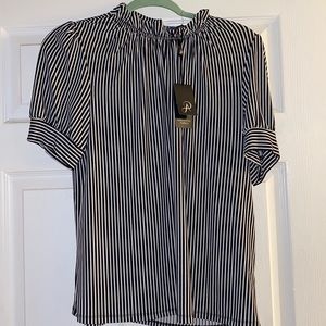 Adrianna Papell stripped woman shirt